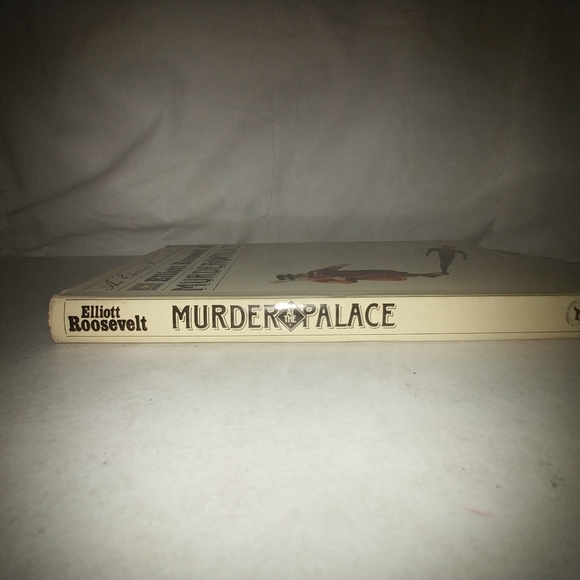 Murder at the Palace by Elliott Roosevelt 1988 GC - Picture 3 of 6
